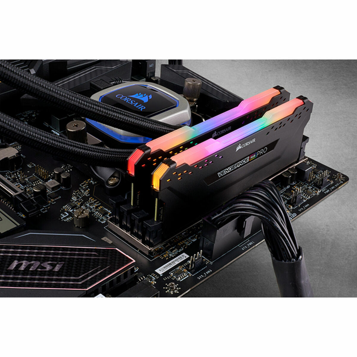 RAM Speicher Corsair CMW16GX4M2A2666C16 CL16